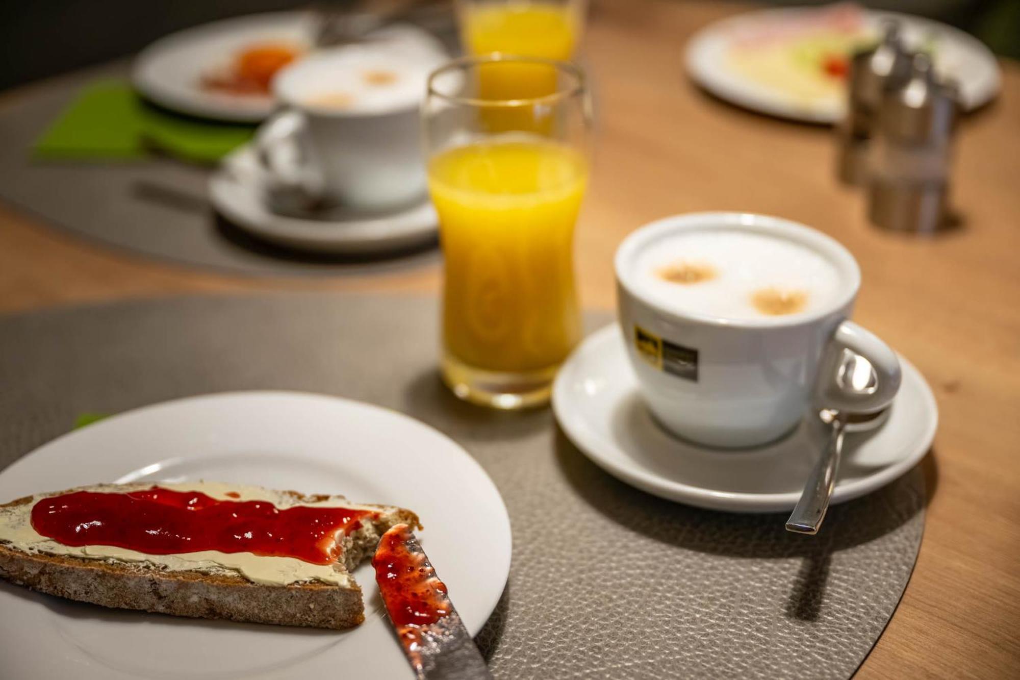 Hotel Pfeiferhof Maranza Eksteriør bilde